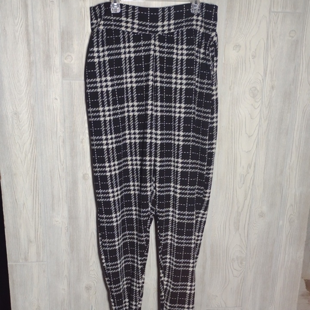 High Waisted B&W Plaid Pants - Picture 1 of 13
